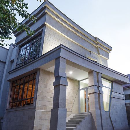 Astor Hotel & Spa Bishkek Exteriör bild
