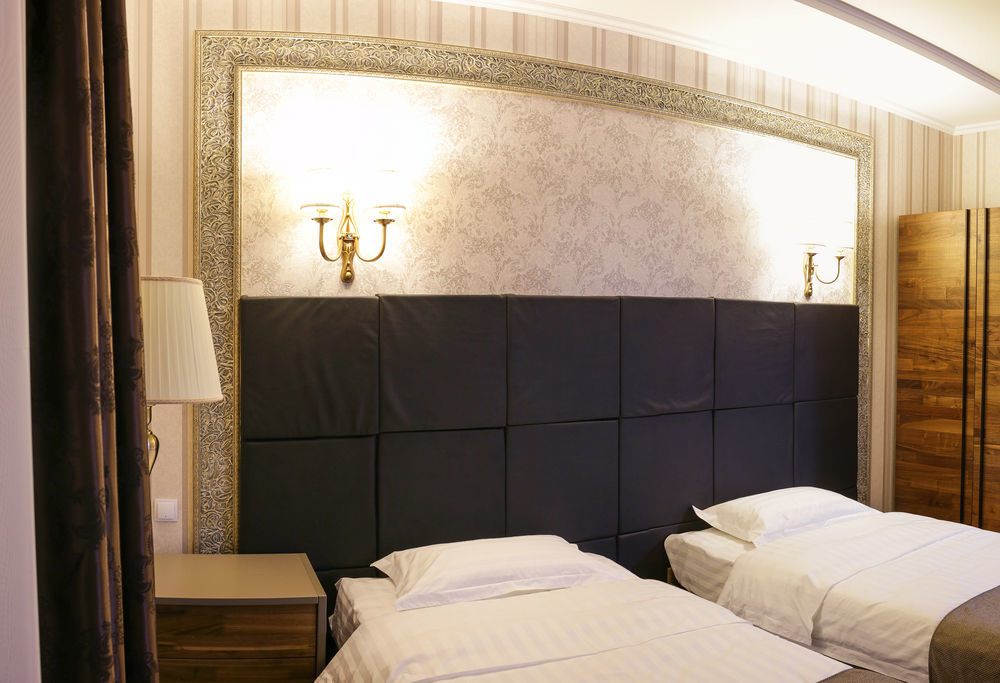 Astor Hotel & Spa Bishkek Exteriör bild